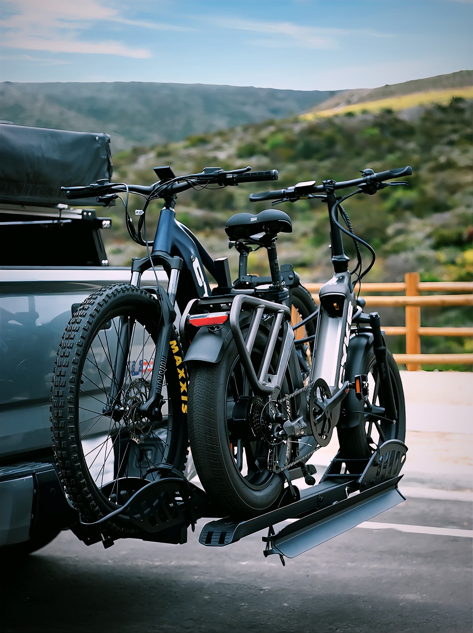 CRAVOT_CyberRack_E2_Hitch_Bike_Rack_BLUE_GRAY